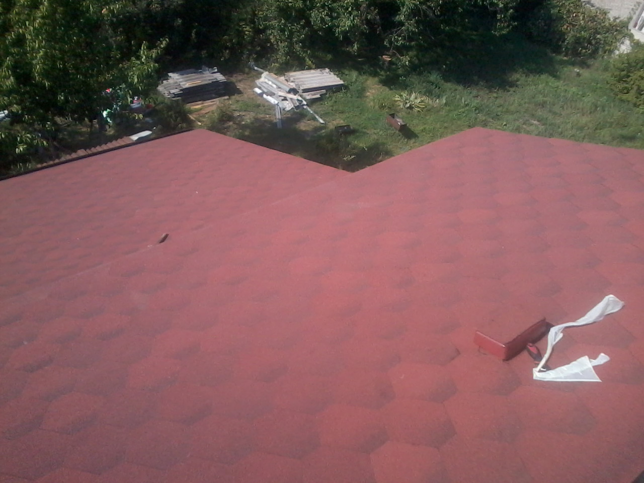 Битумная мягкая однослойная черепица Акваизол мозаика огненная лава