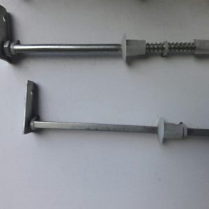 Дюбель для крепления трубы водосточной RUUKKI 90мм.