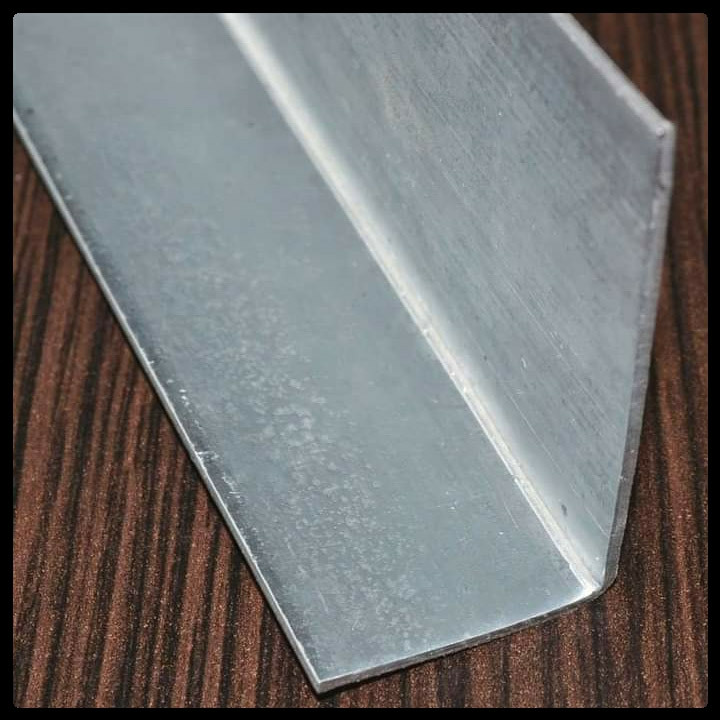 Уголок оцинкованный 1 мм ( 50х80 )